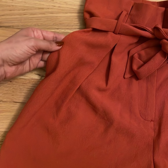 Free Press burnt orange paper boy shorts with two pockets on the side size M - Picture 3 of 5